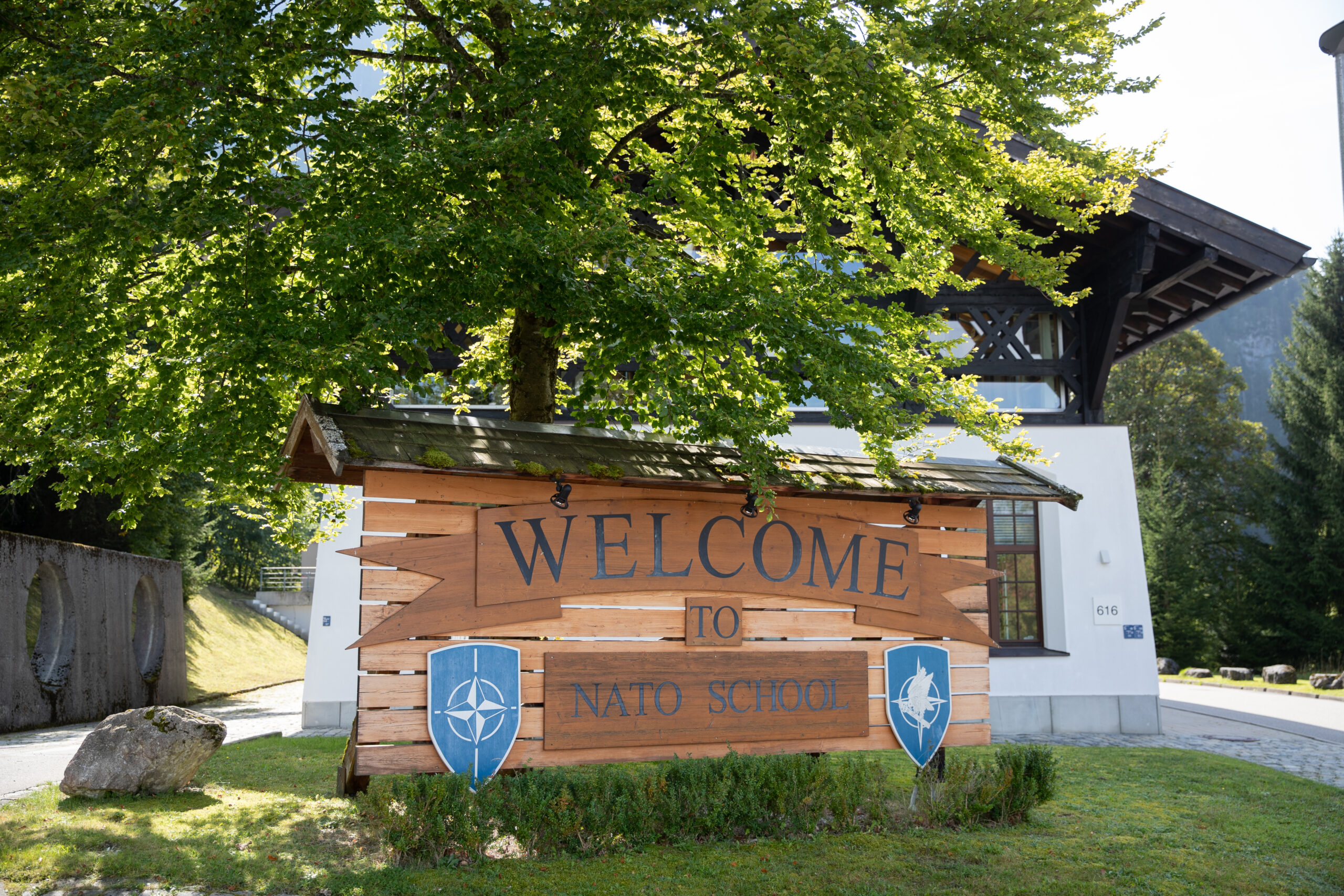 ITES gewinnt Großauftrag für die NATO School Oberammergau ITES GmbH